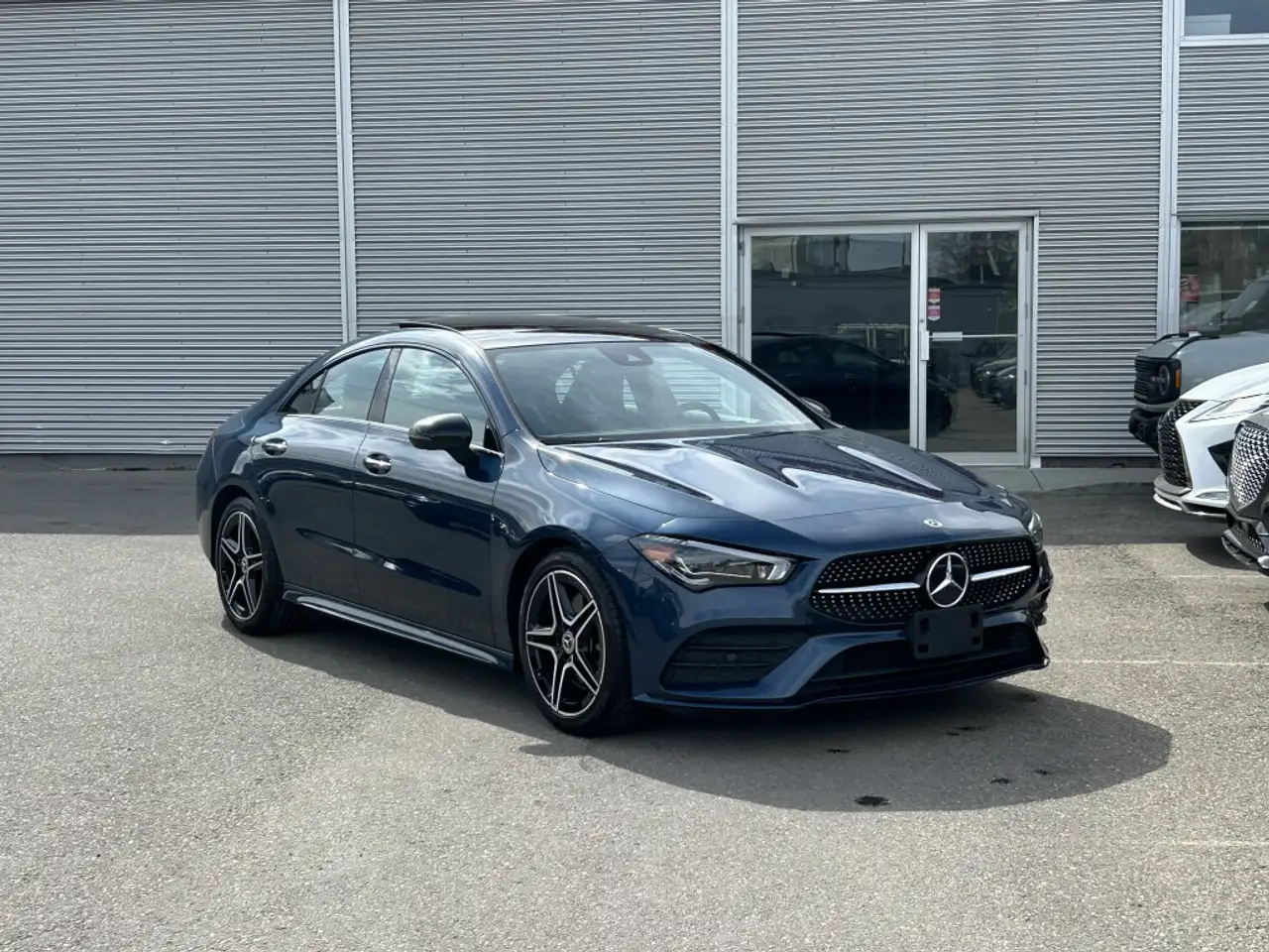 Mercedes-Benz CLA снимка Mercedes-Benz CLA