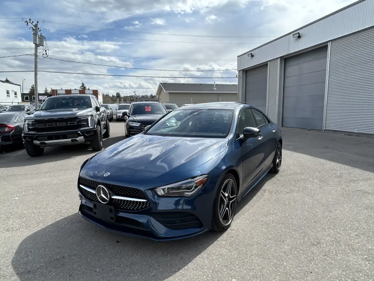 Mercedes-Benz CLA снимка Mercedes-Benz CLA