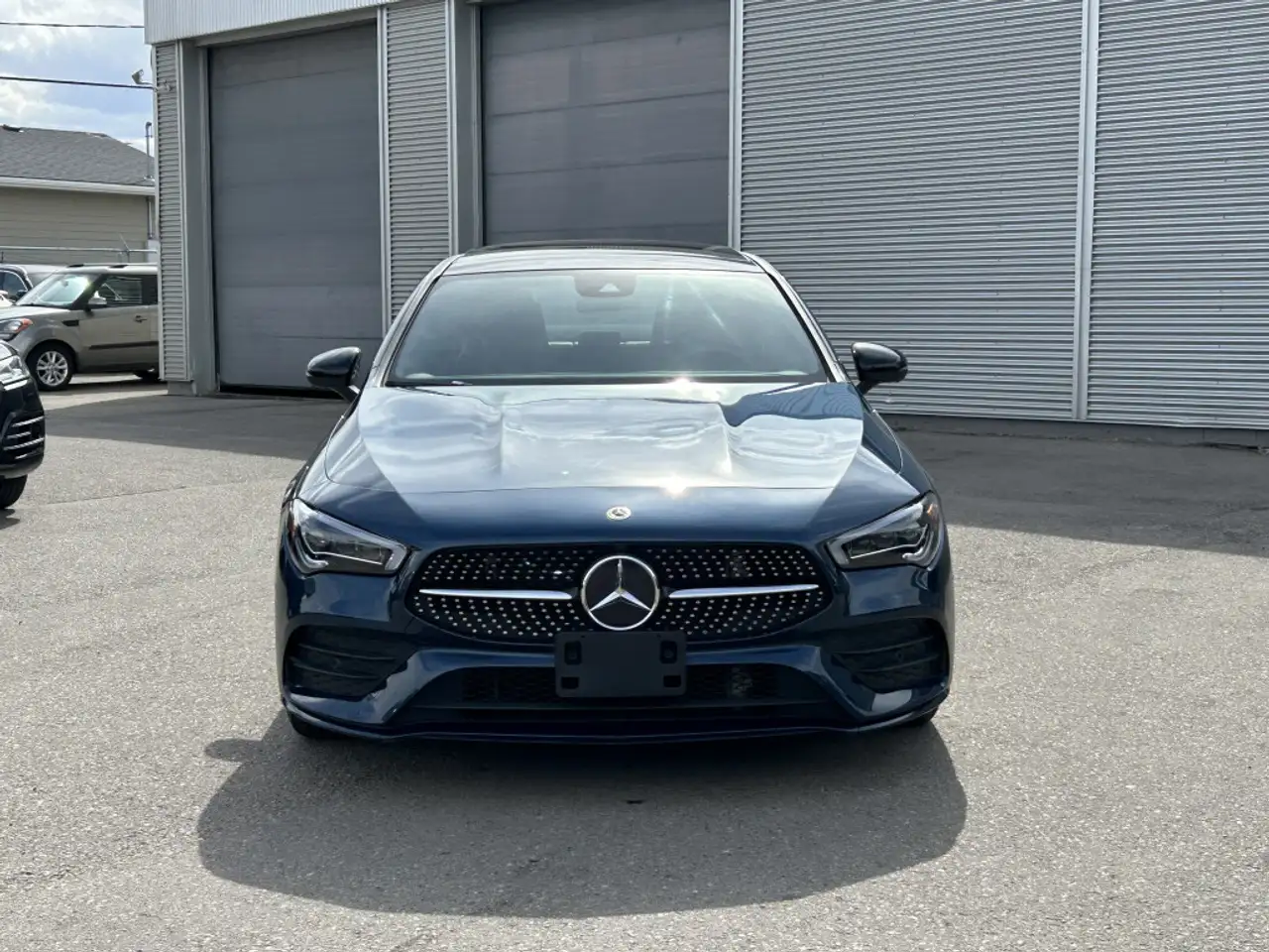 Mercedes-Benz CLA снимка Mercedes-Benz CLA