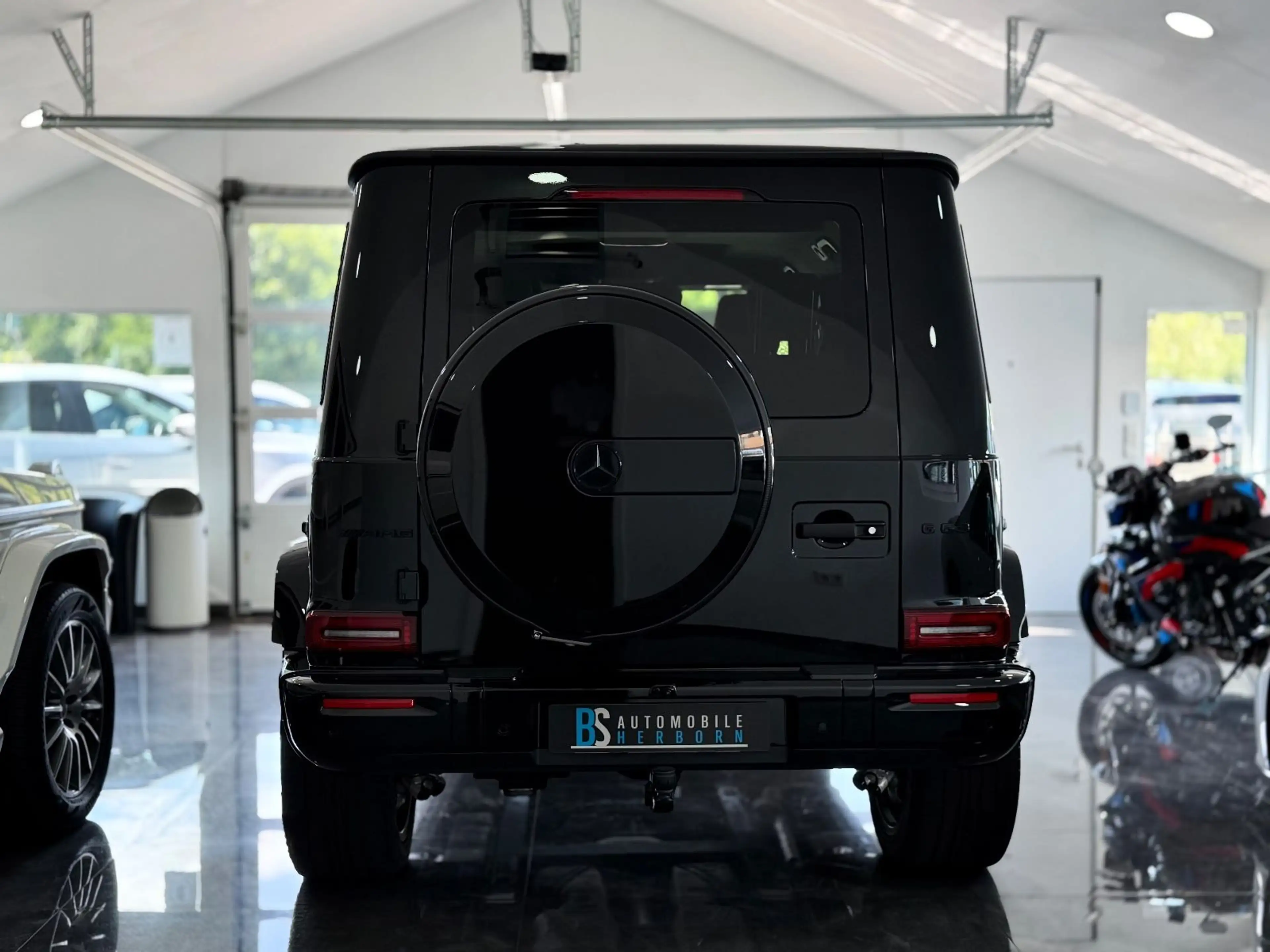 Mercedes-Benz G 63 AMG G63 AMG/Superior/Manufaktur/NightIII/360°/1.Hand — photo 9