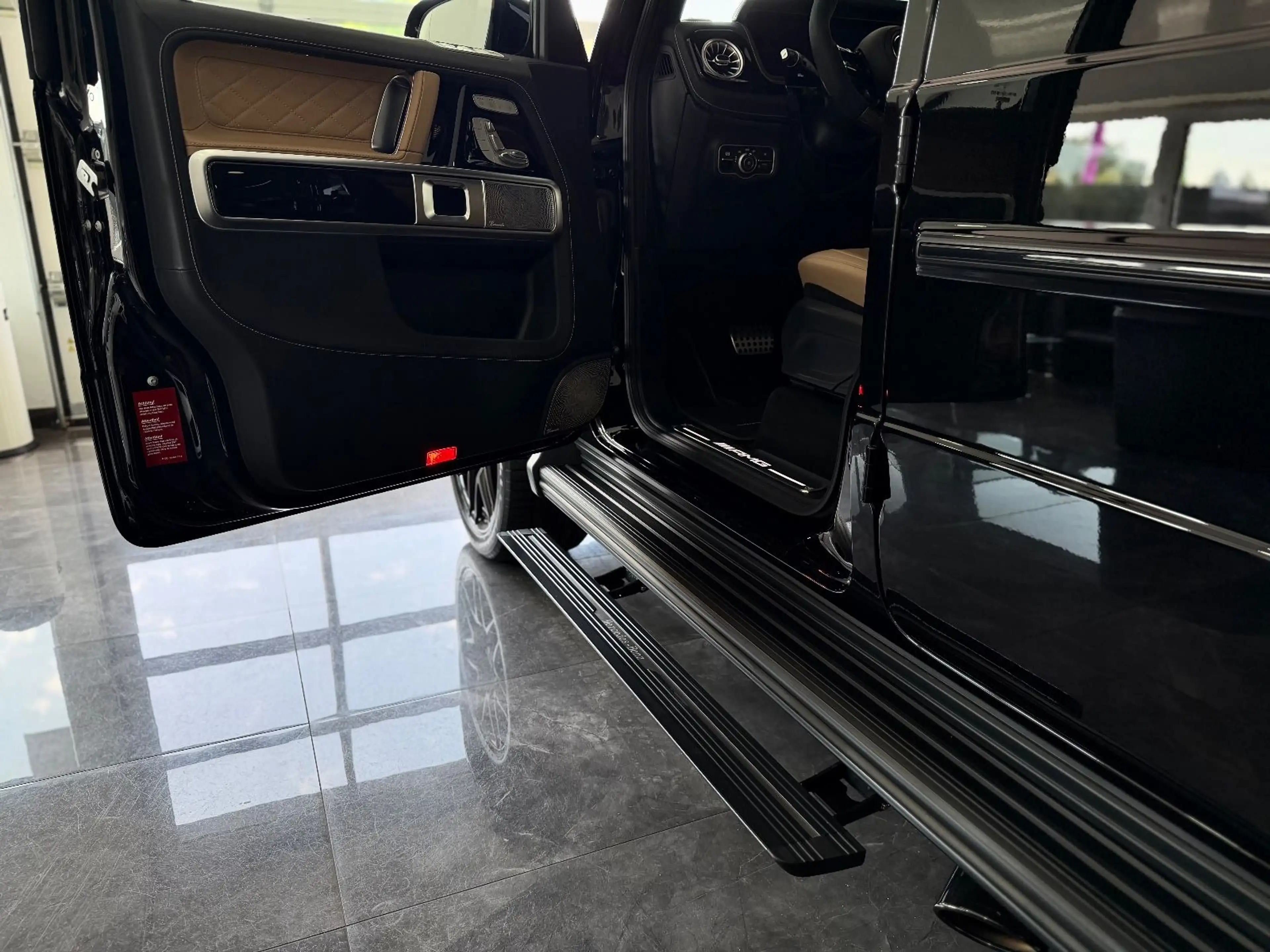 Mercedes-Benz G 63 AMG G63 AMG/Superior/Manufaktur/NightIII/360°/1.Hand — photo 12