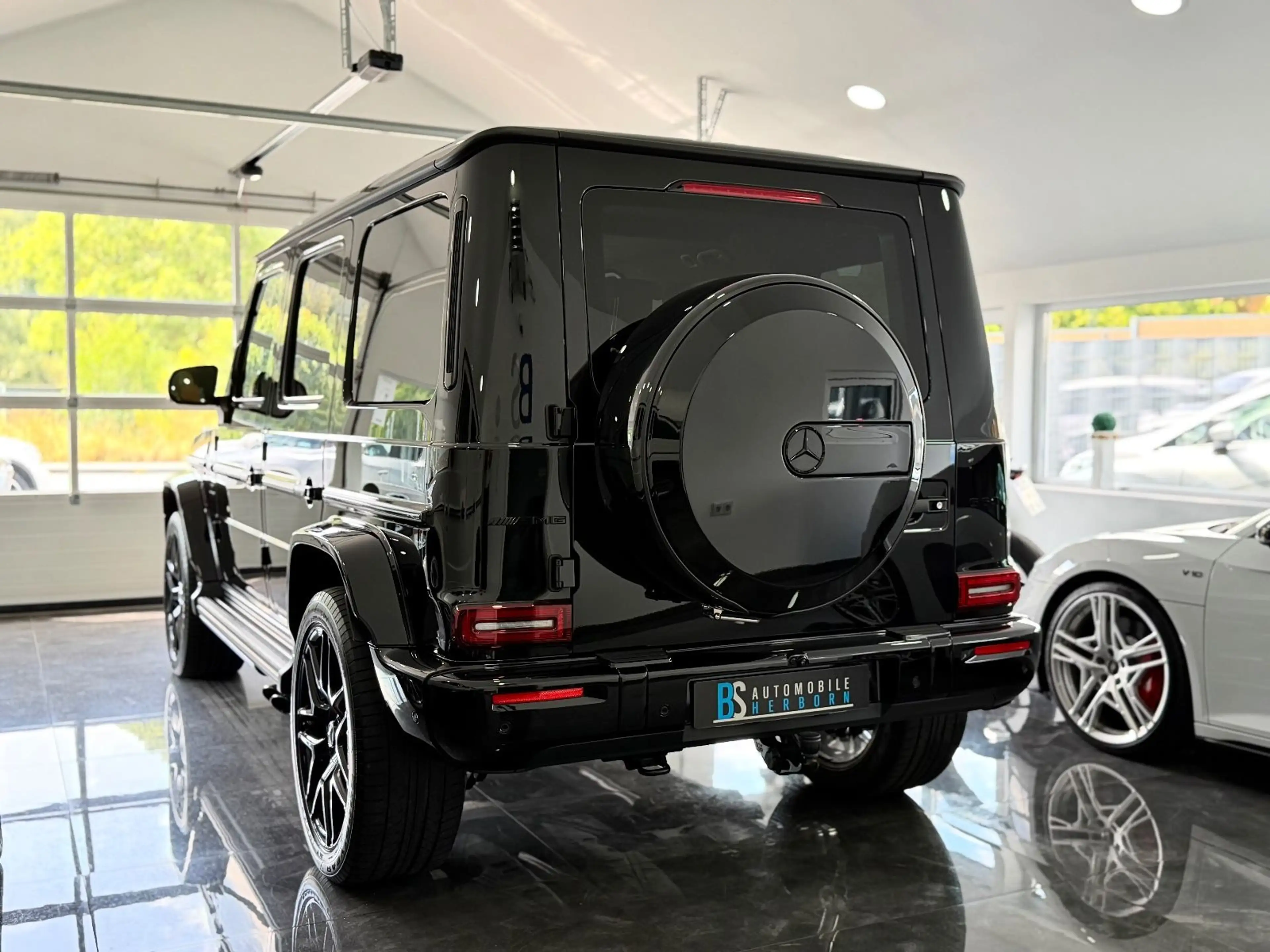 Mercedes-Benz G 63 AMG G63 AMG/Superior/Manufaktur/NightIII/360°/1.Hand — photo 8