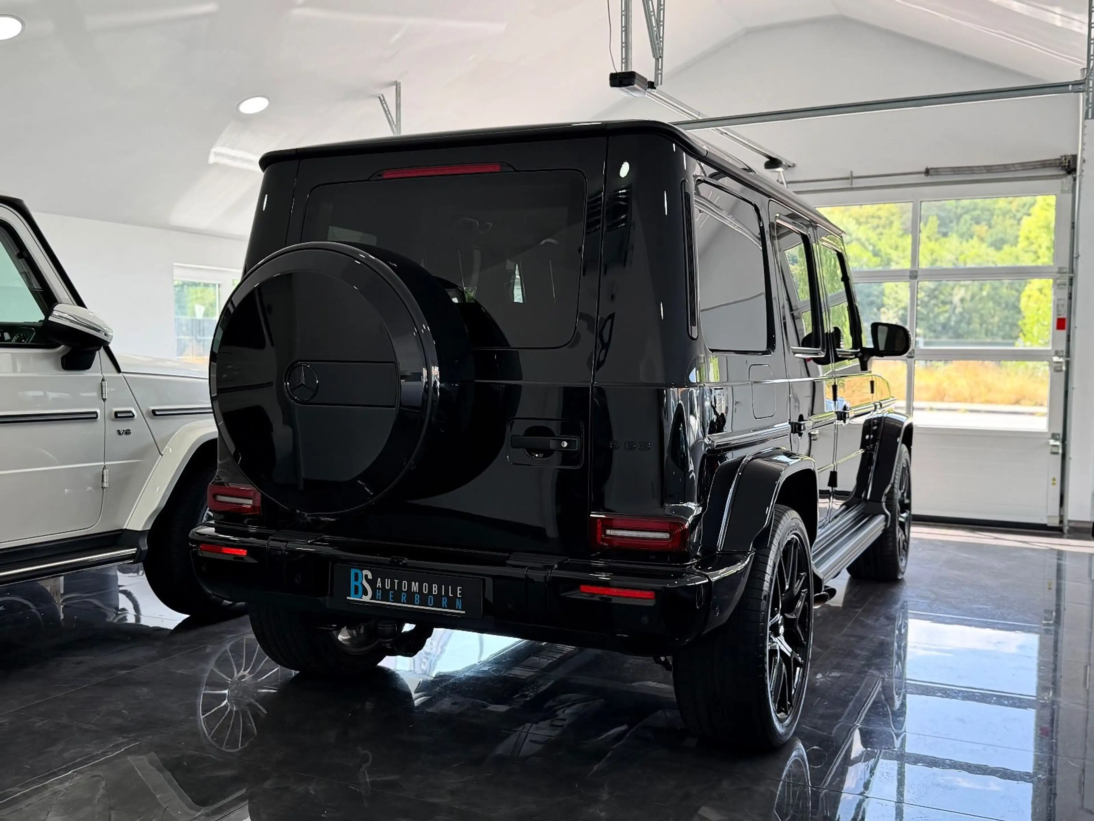 Mercedes-Benz G 63 AMG G63 AMG/Superior/Manufaktur/NightIII/360°/1.Hand — photo 10