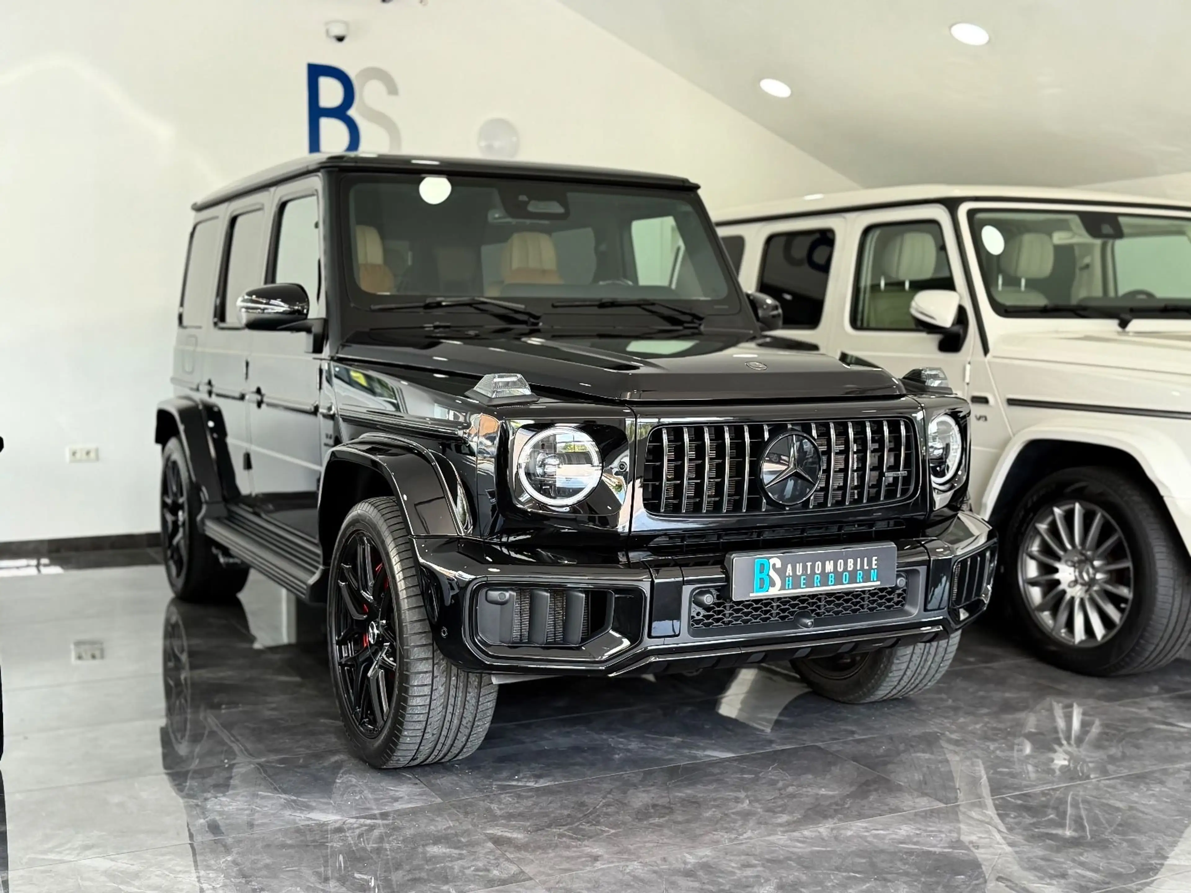 Mercedes-Benz G 63 AMG G63 AMG/Superior/Manufaktur/NightIII/360°/1.Hand — photo 4