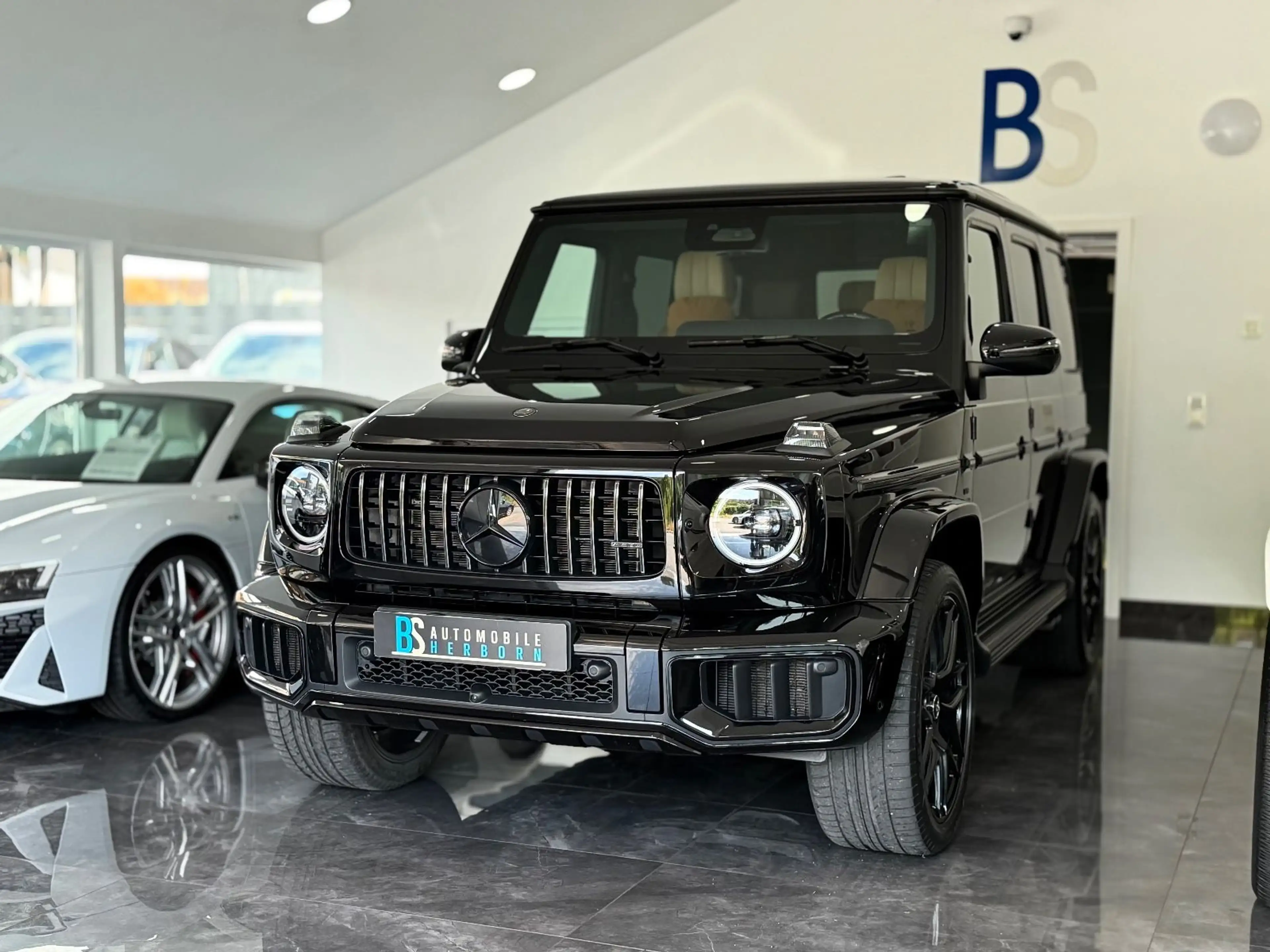 Mercedes-Benz G 63 AMG G63 AMG/Superior/Manufaktur/NightIII/360°/1.Hand — photo 2