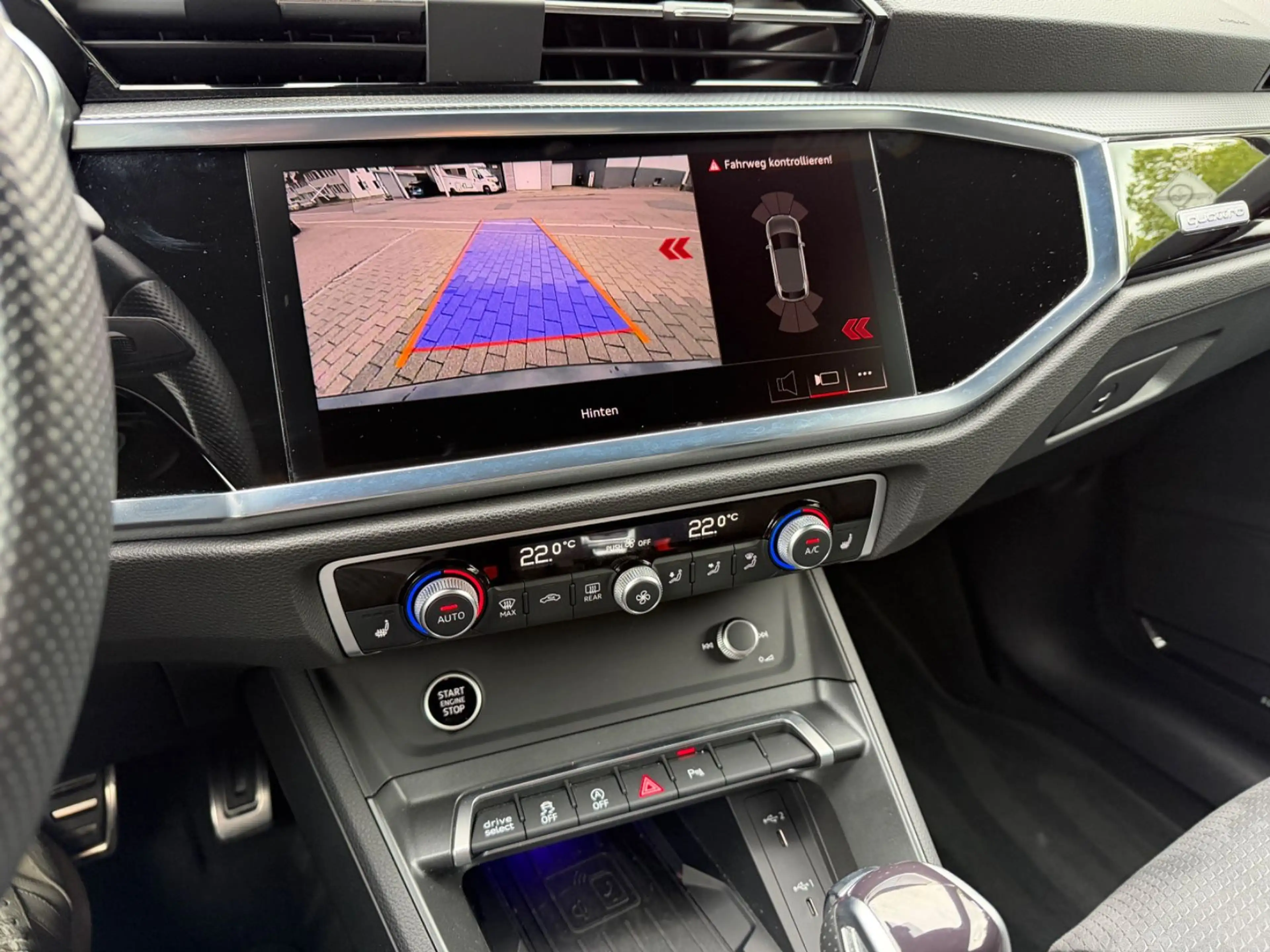 Audi Q3 Sportback 40 TFSI quattro S line*LED*ACC*KAM* — photo 14