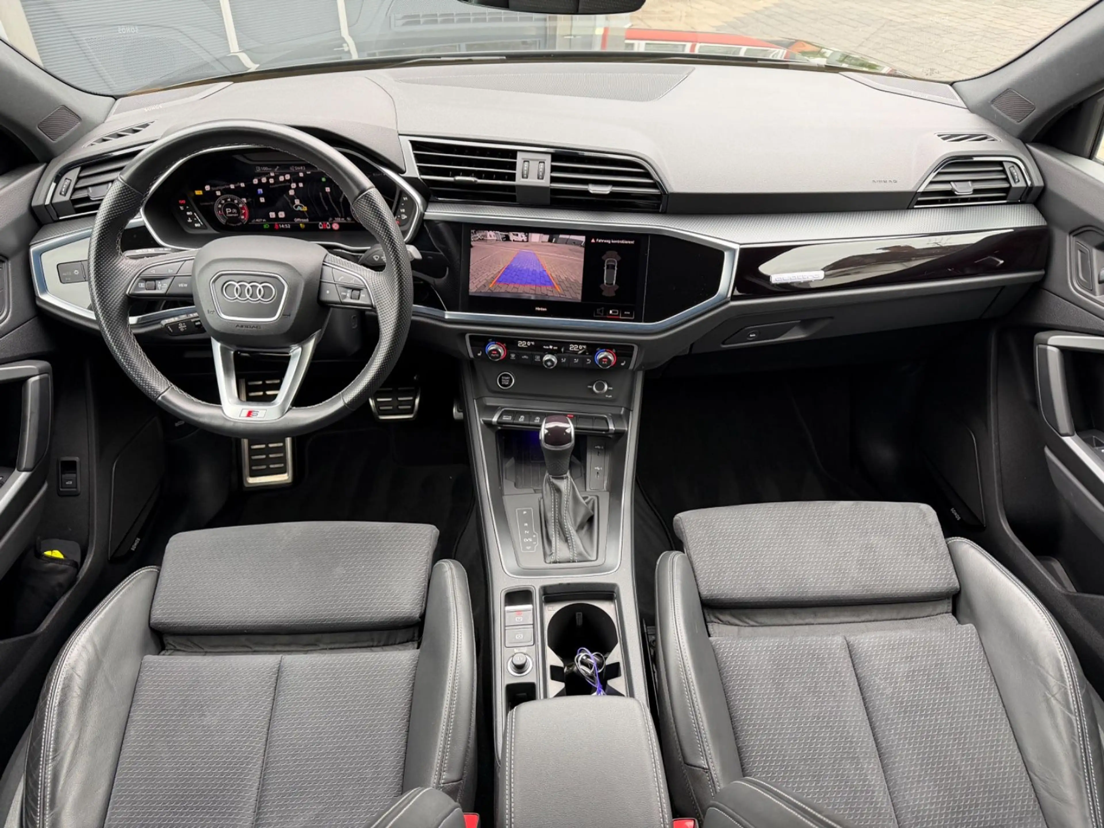 Audi Q3 Sportback 40 TFSI quattro S line*LED*ACC*KAM* — photo 11