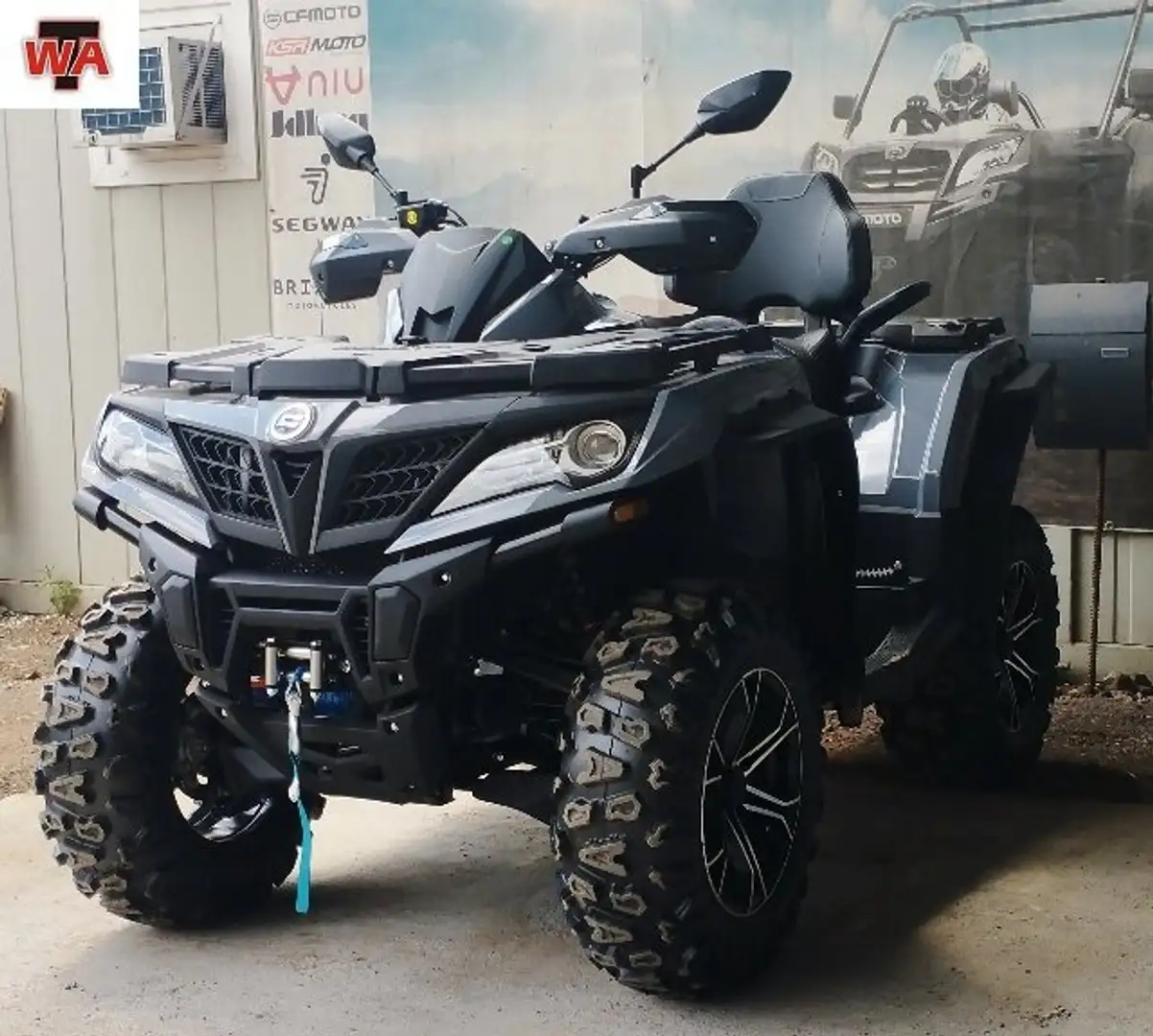 CF Moto CForce 850 850 V2 EFI 4×4 XL DLX Servo *Langversion* Šedá - 2