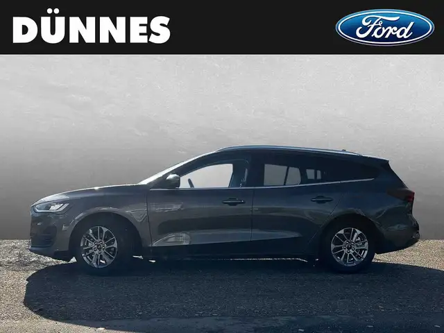 Ford Focus view 6
