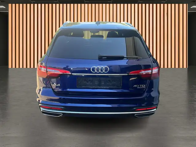 Audi A4 view 28
