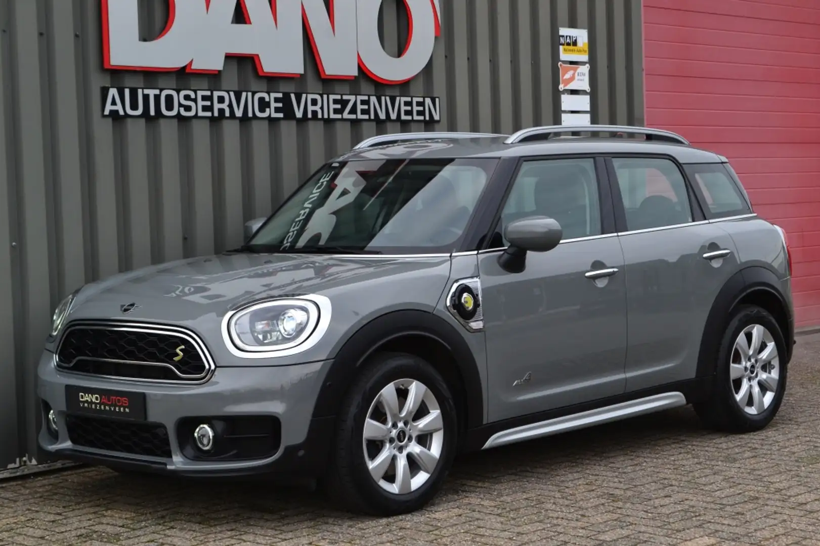 MINI Cooper S Countryman Mini 2.0 E ALL4 LED/Navi/Camera/NAP Šedá - 1