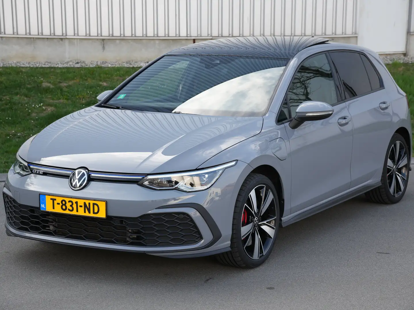 Volkswagen Golf GTE Golf GTE 1.4 eHybrid Pano Camera Trekhaak Grijs - 1