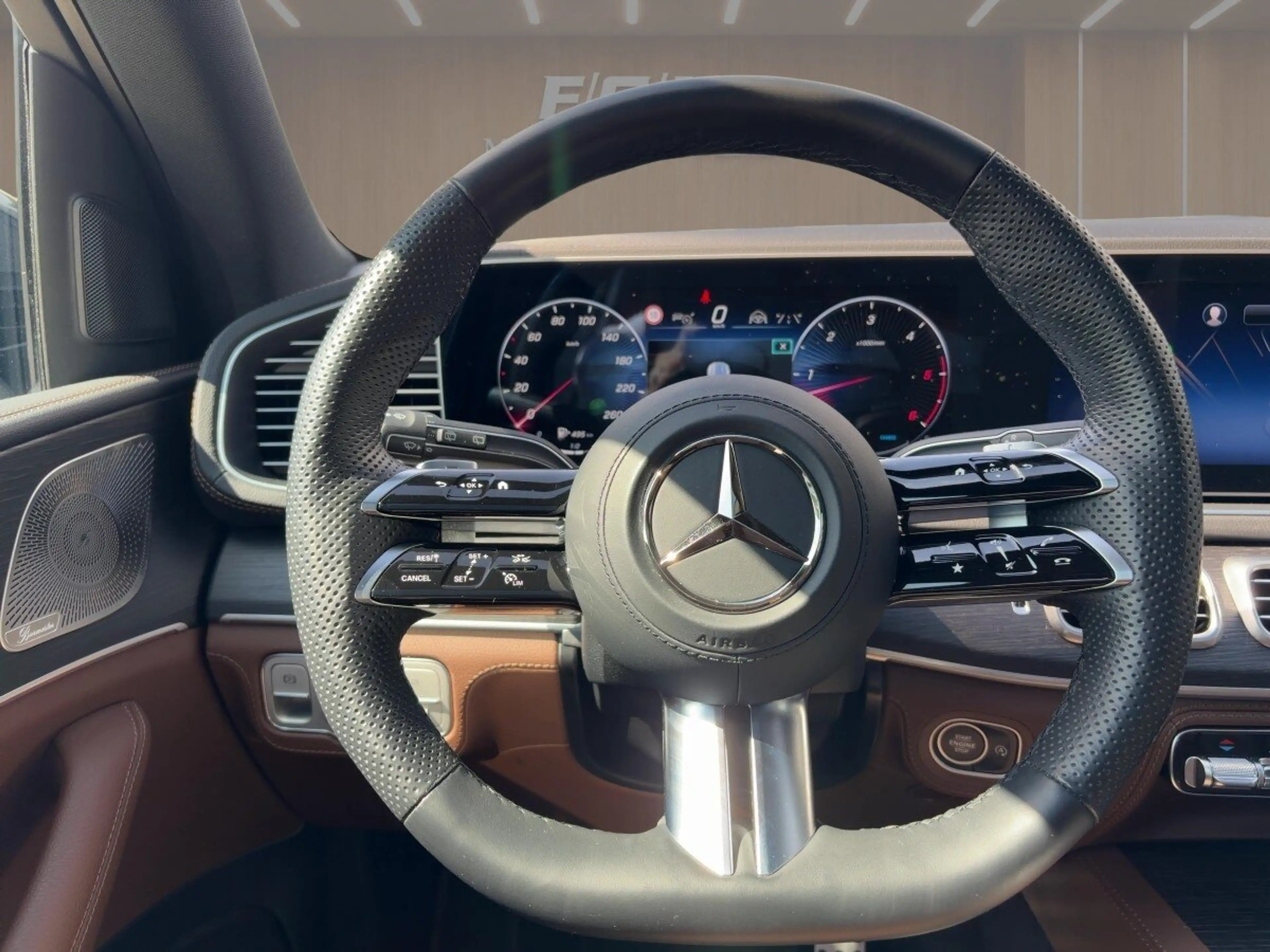 Mercedes-Benz GLS 450 GLS 450 d AMG+PANO+DIST+KEYG+STANDHZG+AHK+BURMES — photo 9