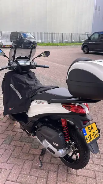 Piaggio MEDLEY 125