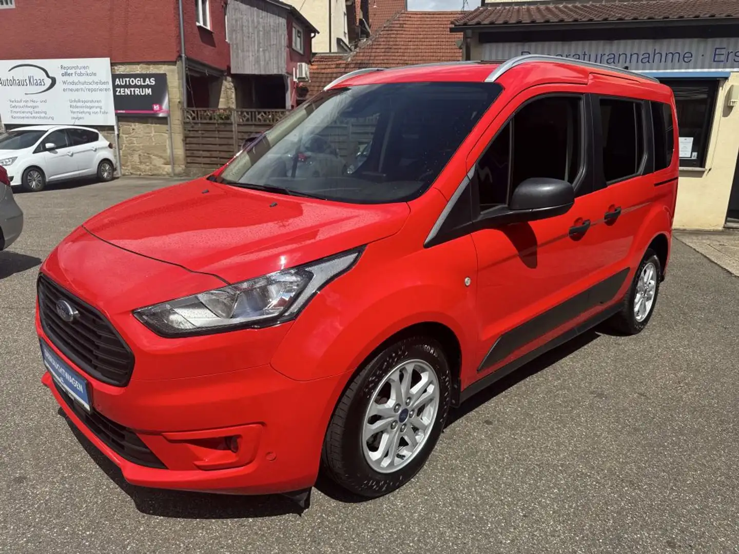 Ford Tourneo Connect Tourneo Connect 1.5 EcoBlue Start-Stop Aut. Ambien Rot - 1