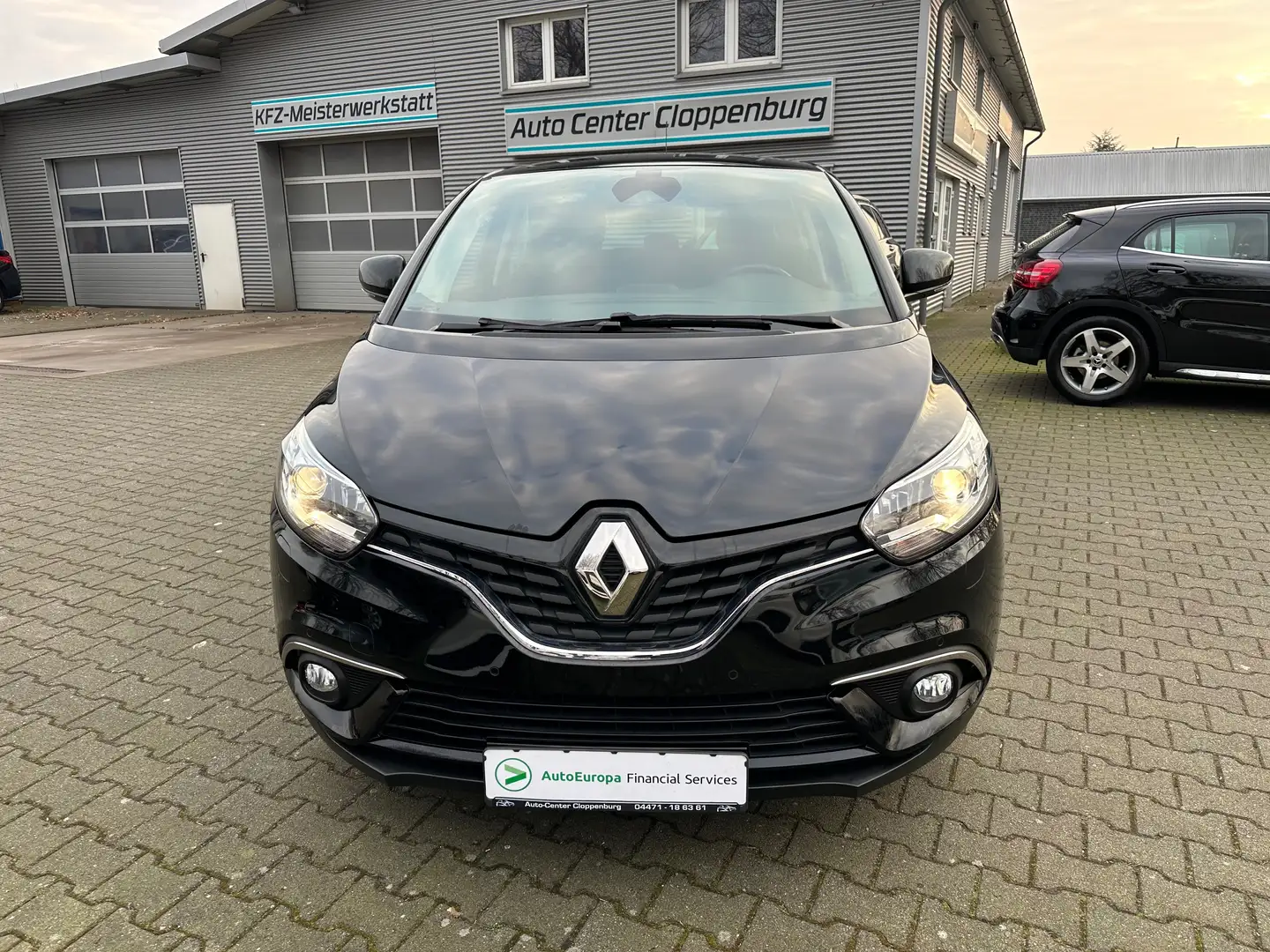 Renault Scenic 1,3 TCE EDC "Limited" Automatik Schwarz - 2