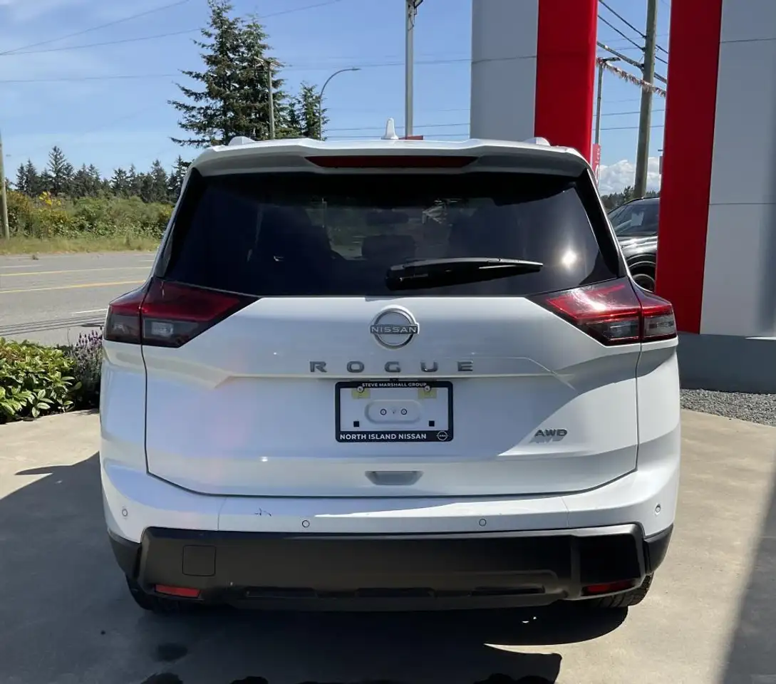 Nissan Rogue снимка Nissan Rogue