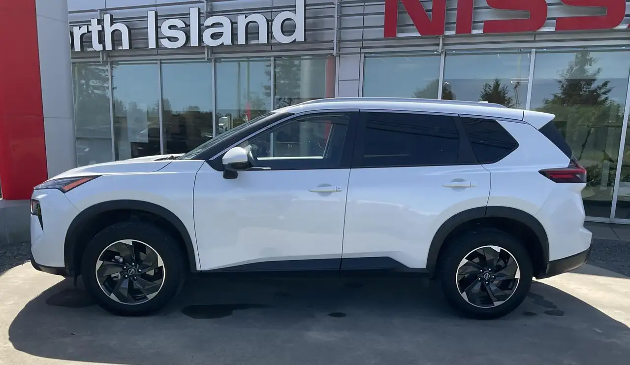 Nissan Rogue снимка Nissan Rogue