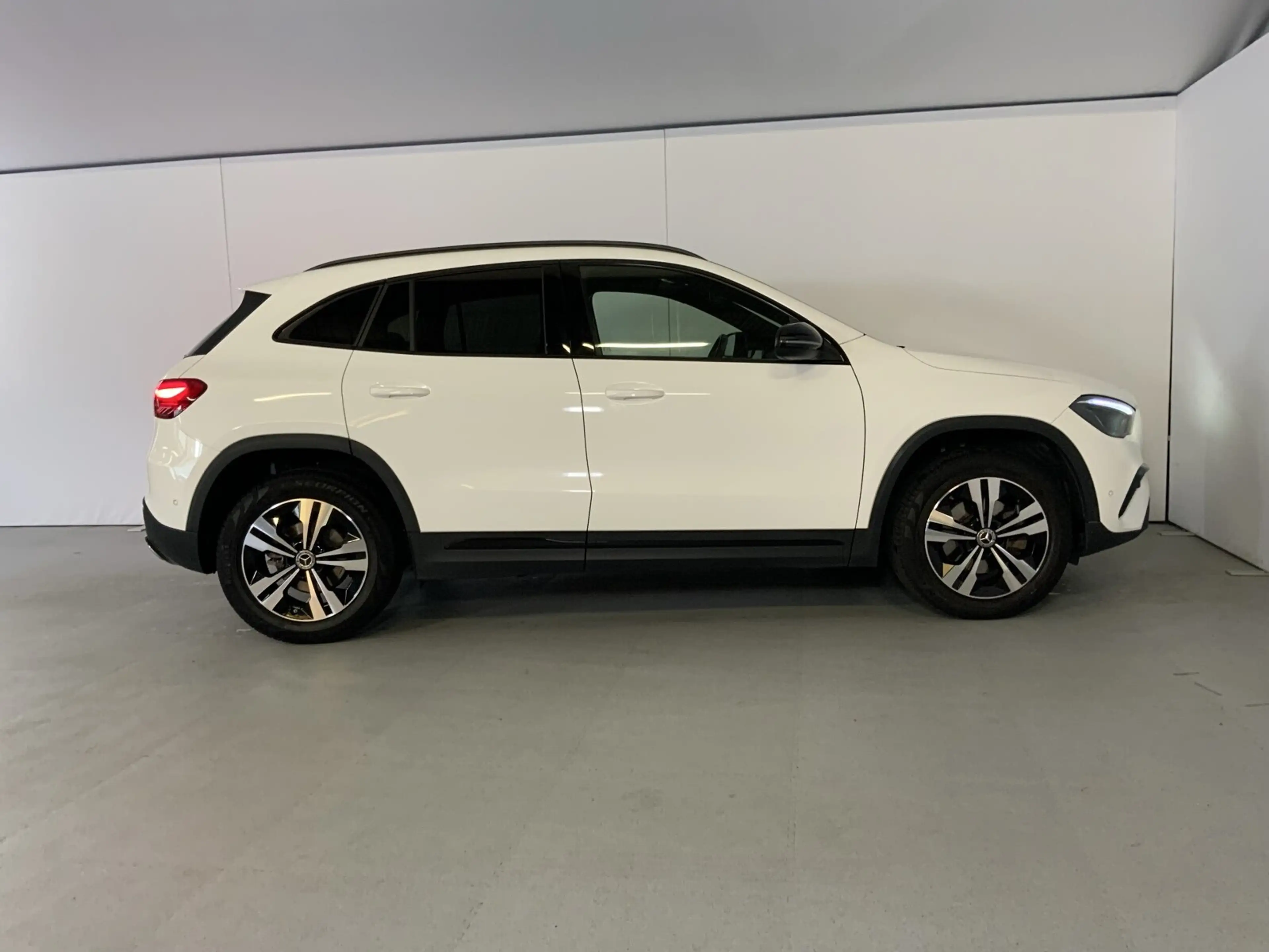 Mercedes-Benz GLA 200 GLA 200 Progressive Night Pano RüKa AppleCarPlay — photo 4