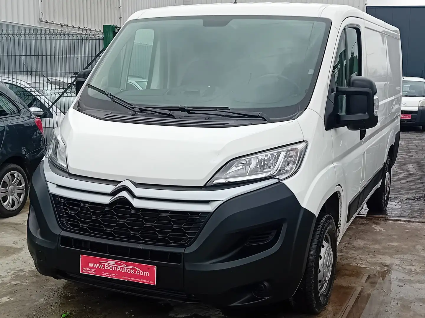 Citroen Jumper 2.2 BlueHDi  utilitaire Wit - 2