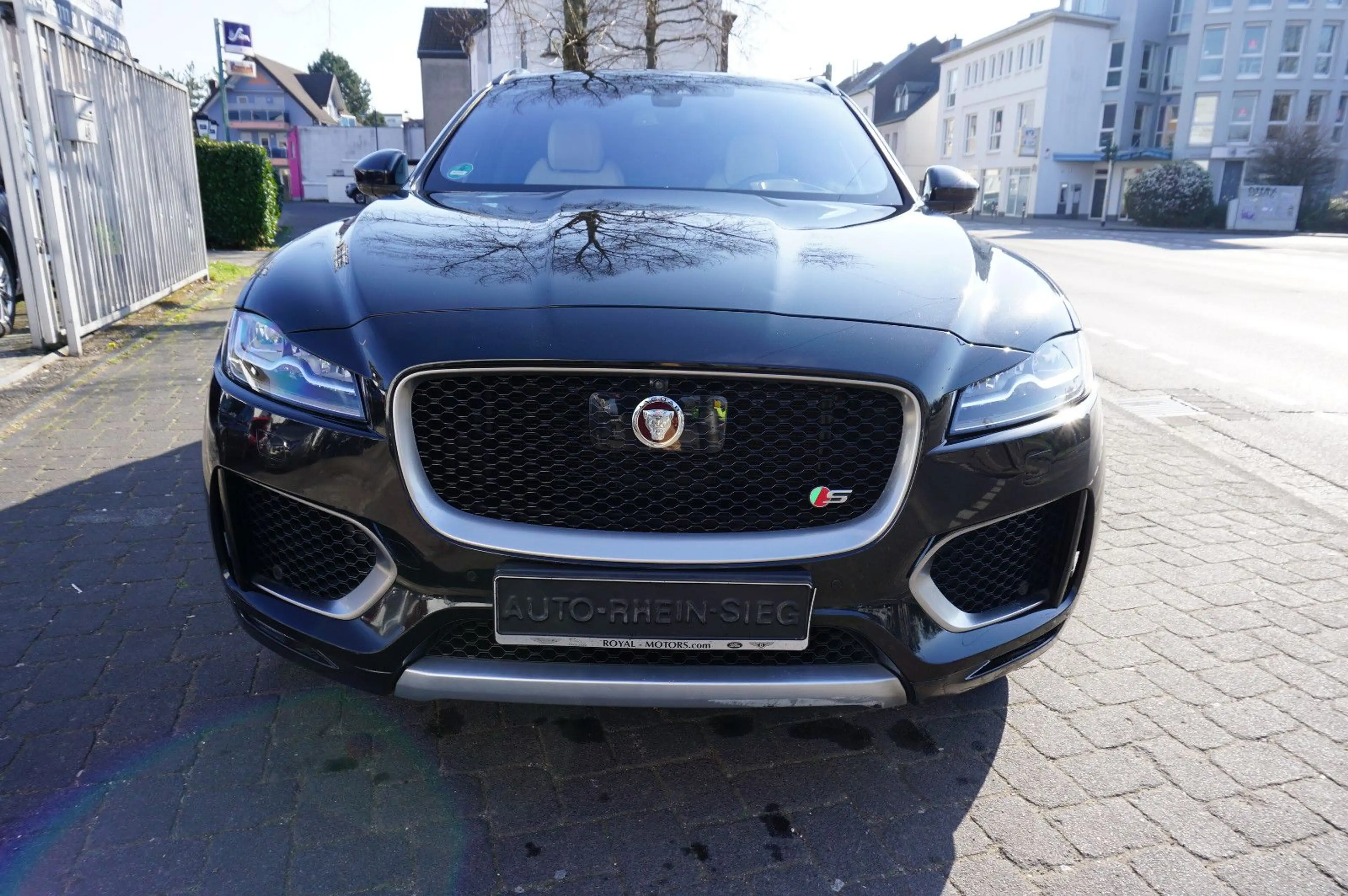 Jaguar F-Pace F-PACE First Edition AWD Vollausstattung! — photo 2