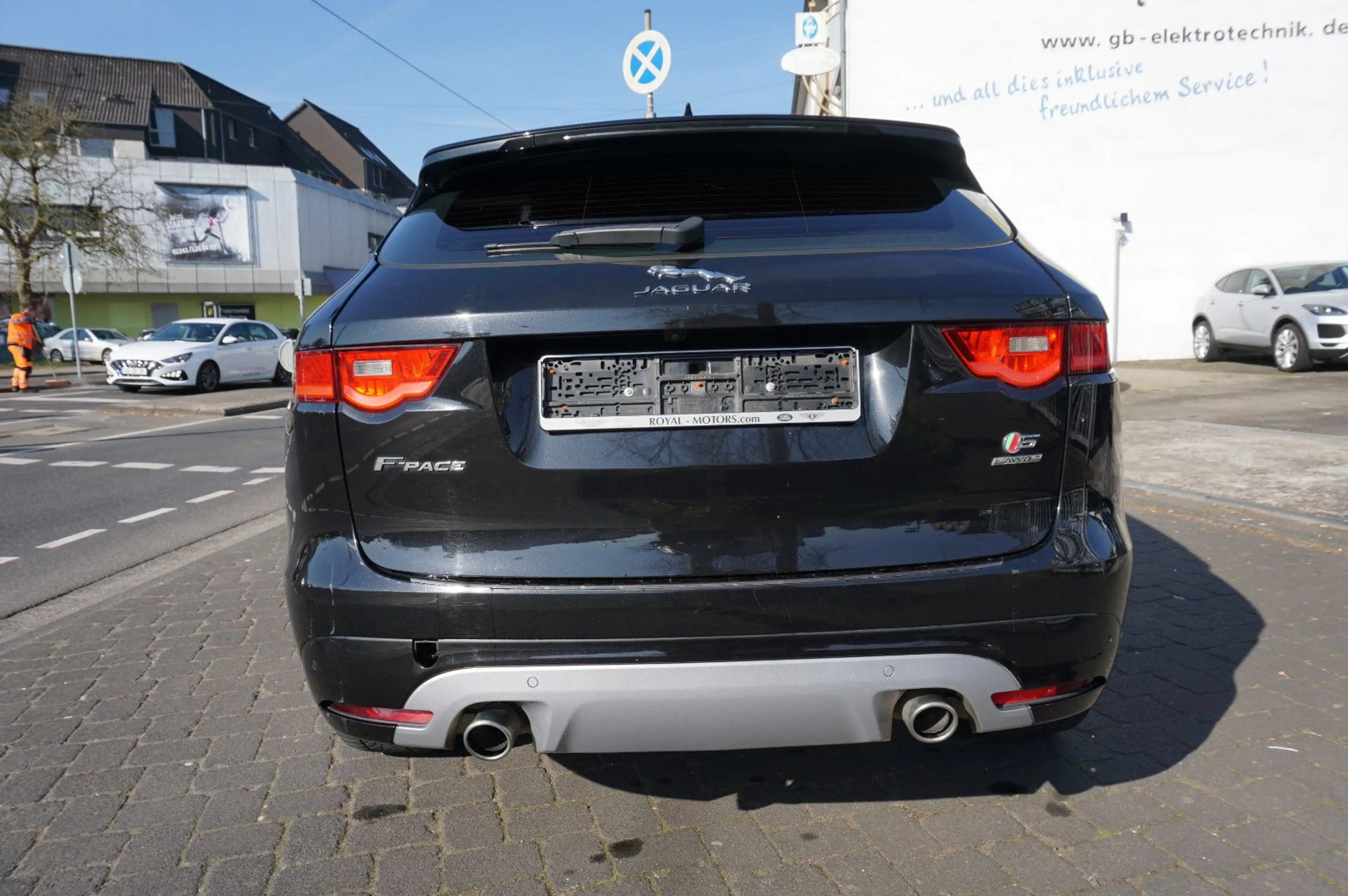 Jaguar F-Pace F-PACE First Edition AWD Vollausstattung! — photo 6