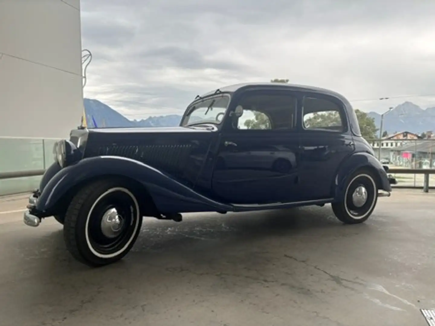 Mercedes-Benz 170 170V Blau - 2