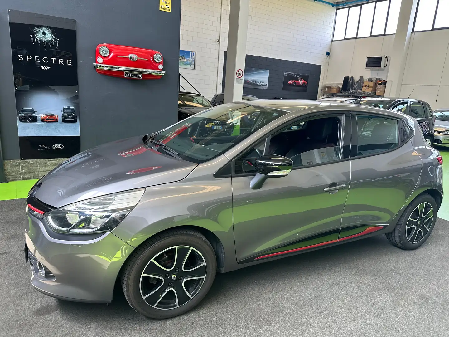 Renault Clio 5p 1.5 dci Live 75cv Grijs - 1