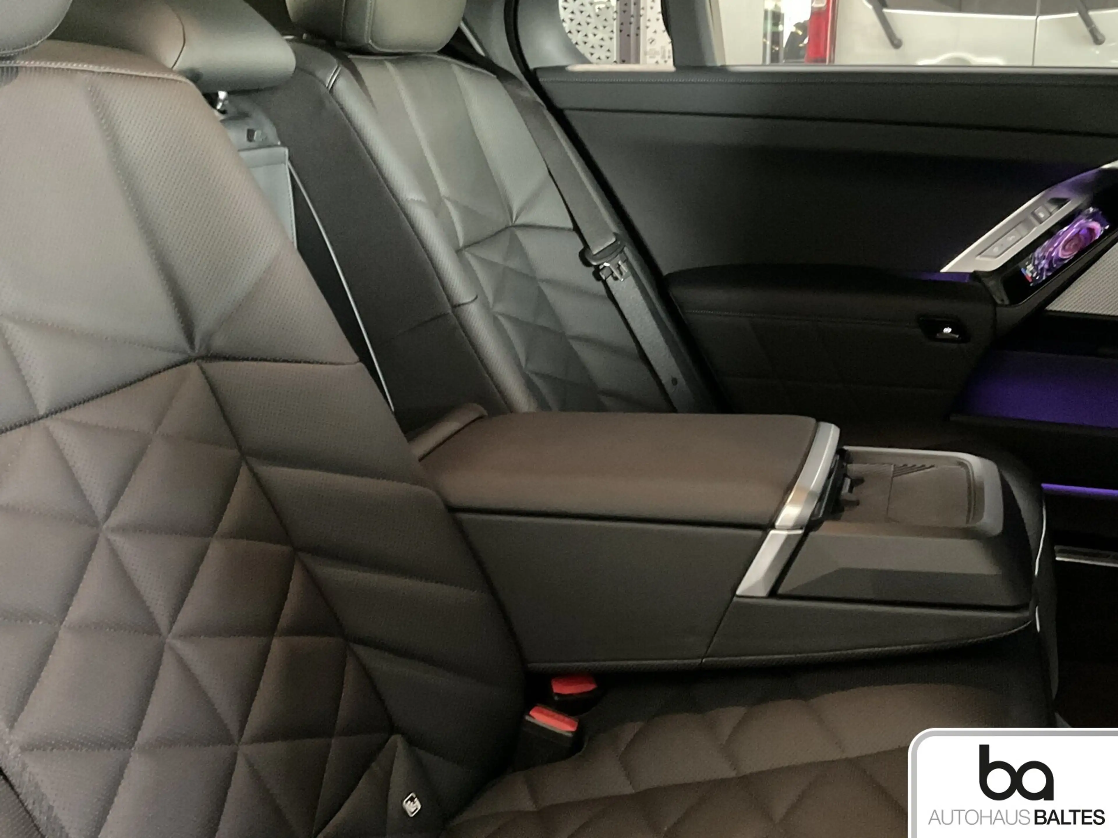 BMW 740 740d xDrive M Sport Pro 21"/AHK/Luft/B&W/360°/Soft — photo 8