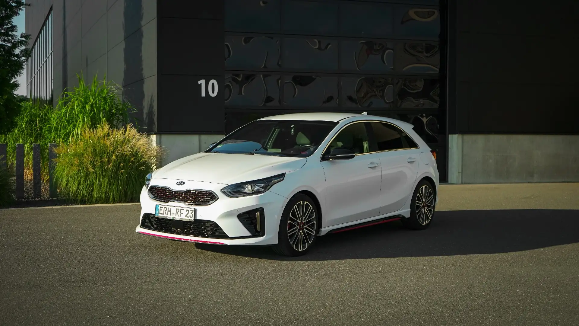 Kia Ceed / cee'd 1.6 T-GDI DCT7 OPF GT Weiß - 2