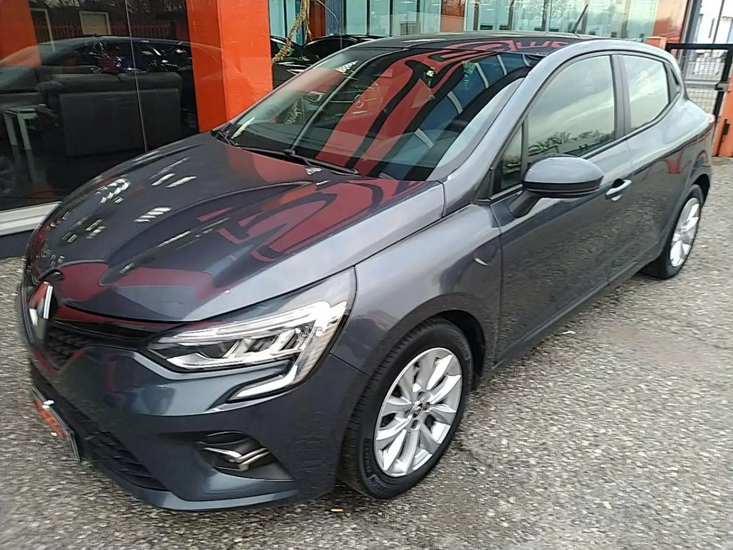 Renault Clio TCe 12V 100 CV 5p. Business Grijs - 1