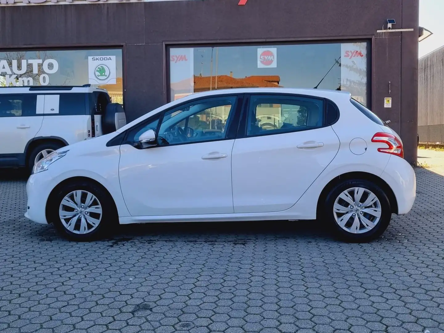 Peugeot 208 208 5p 1.4 hdi 8v Allure Bianco - 2