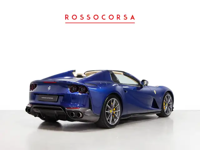 Ferrari 812 view 5