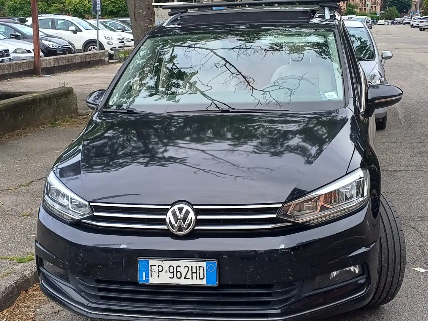 Volkswagen Touran Touran 2.0 tdi Executive 190cv dsg Schwarz - 2