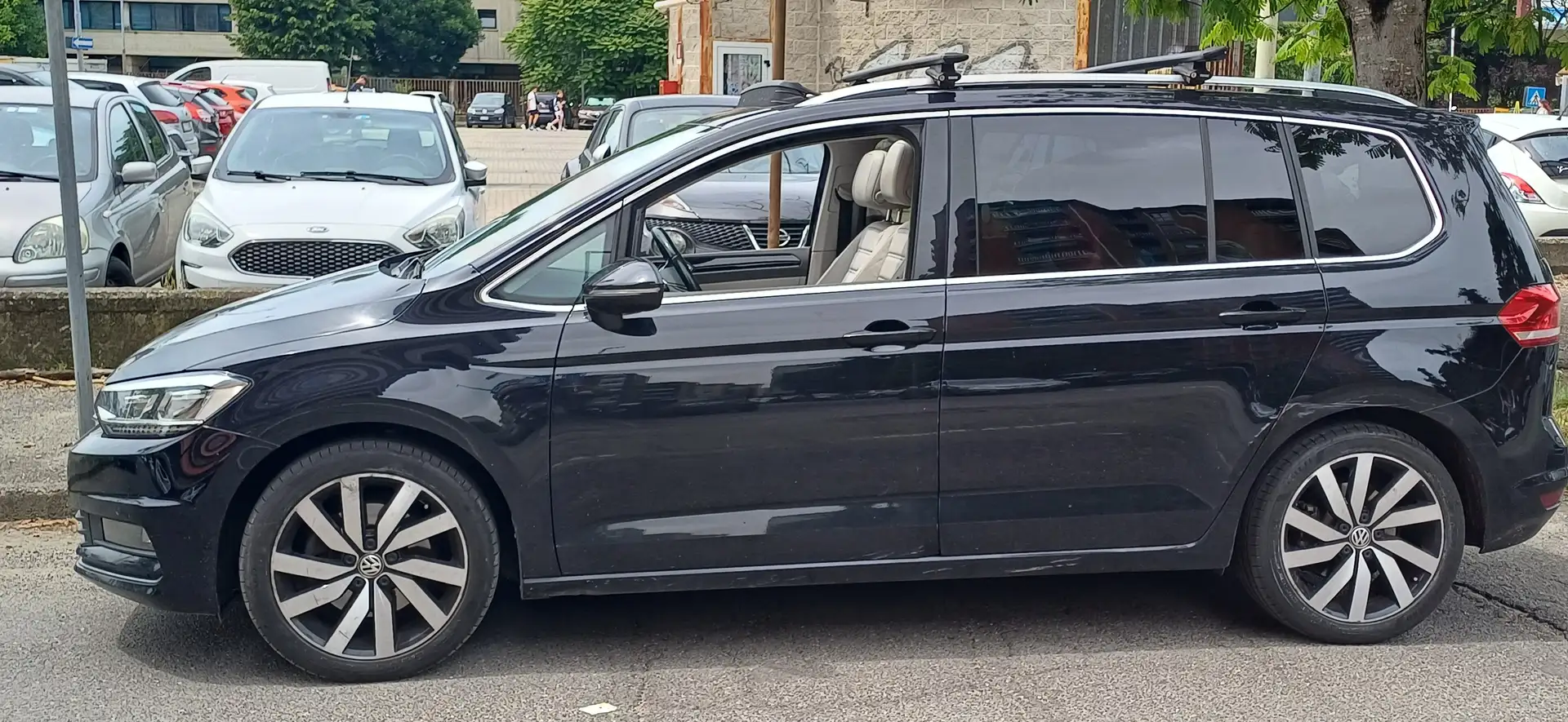 Volkswagen Touran Touran 2.0 tdi Executive 190cv dsg Schwarz - 1