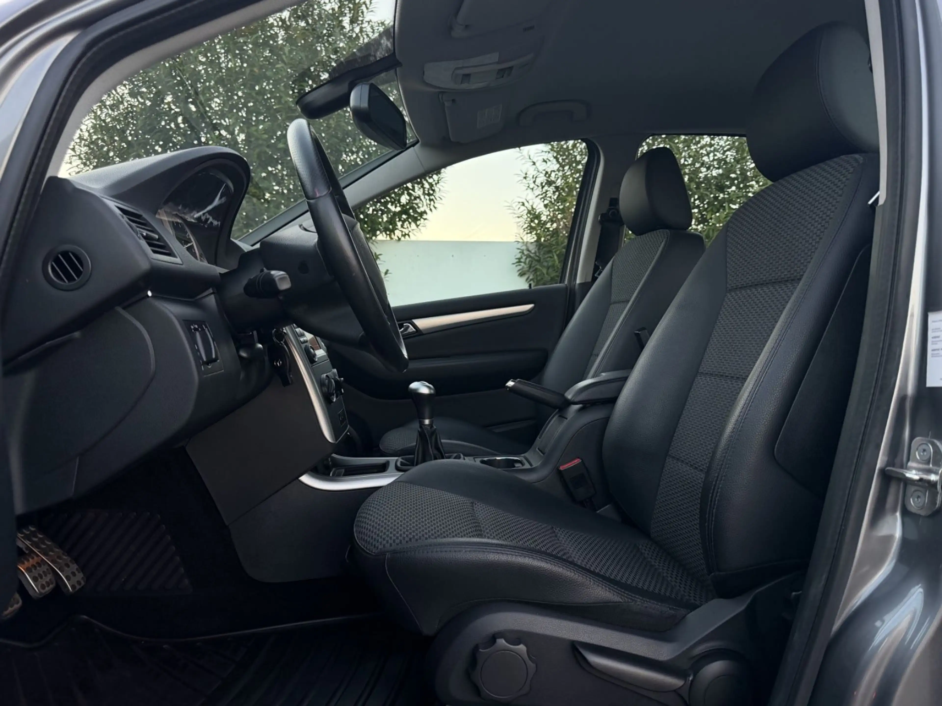Mercedes-Benz B 200 PDC Sitzheizung Anhängerkupplung HU/AU NEU — photo 10