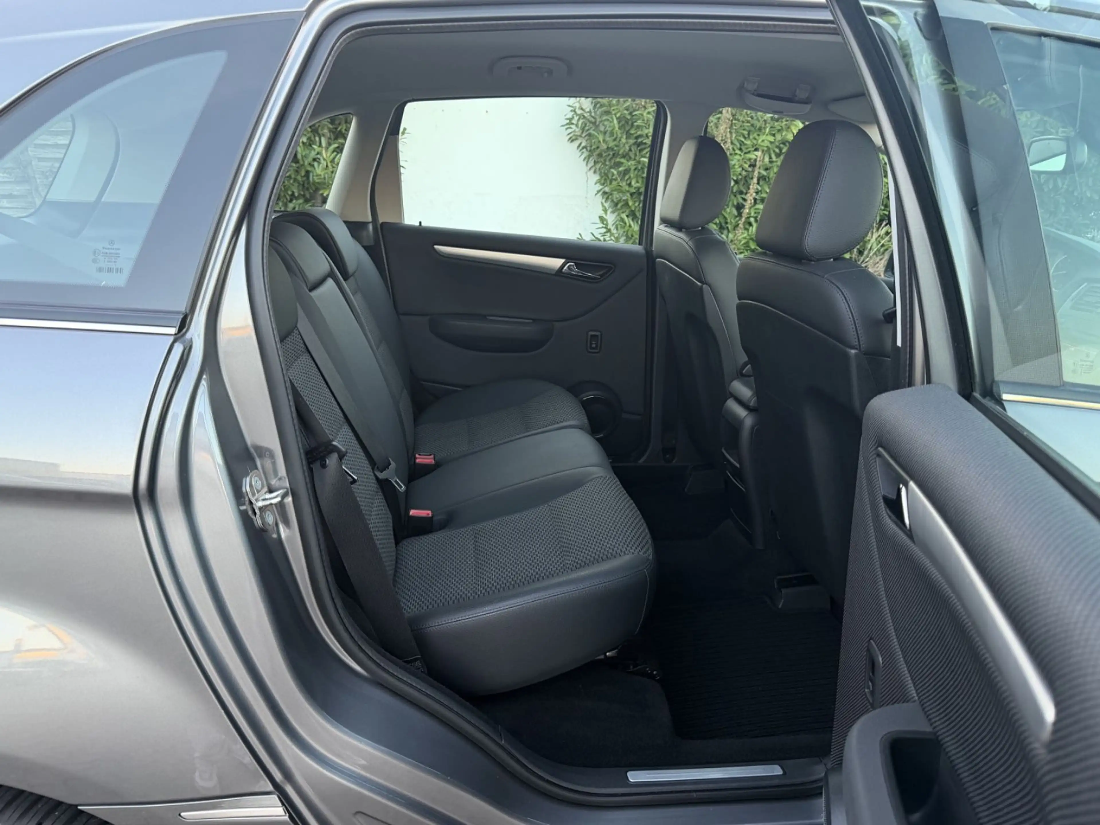 Mercedes-Benz B 200 PDC Sitzheizung Anhängerkupplung HU/AU NEU — photo 15