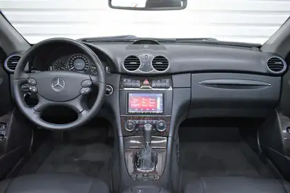 Annonce voiture d'occasion Mercedes-Benz CLK 350 - CARADIZE