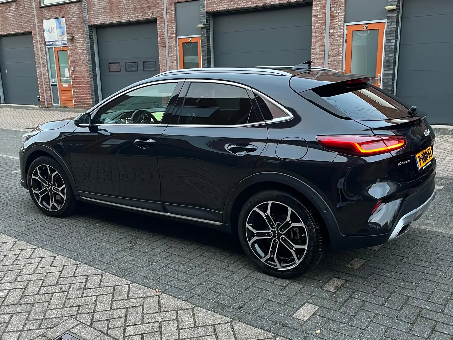 Kia XCeed XCeed 1.0 T-GDi Black Edition Černá - 1