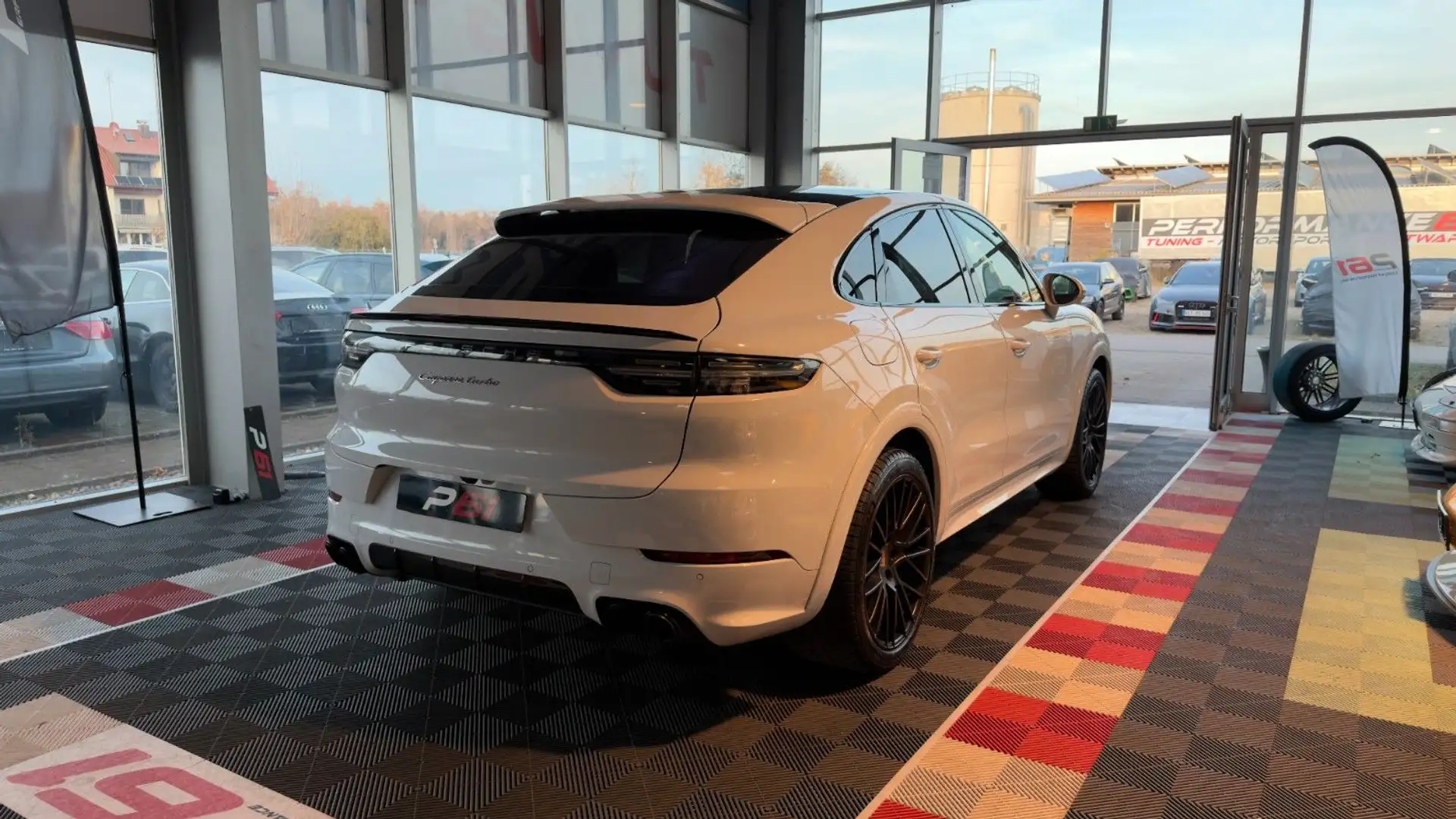 Porsche Cayenne Coupe Turbo/ Approved/ Leichtbauvariante Weiß - 2