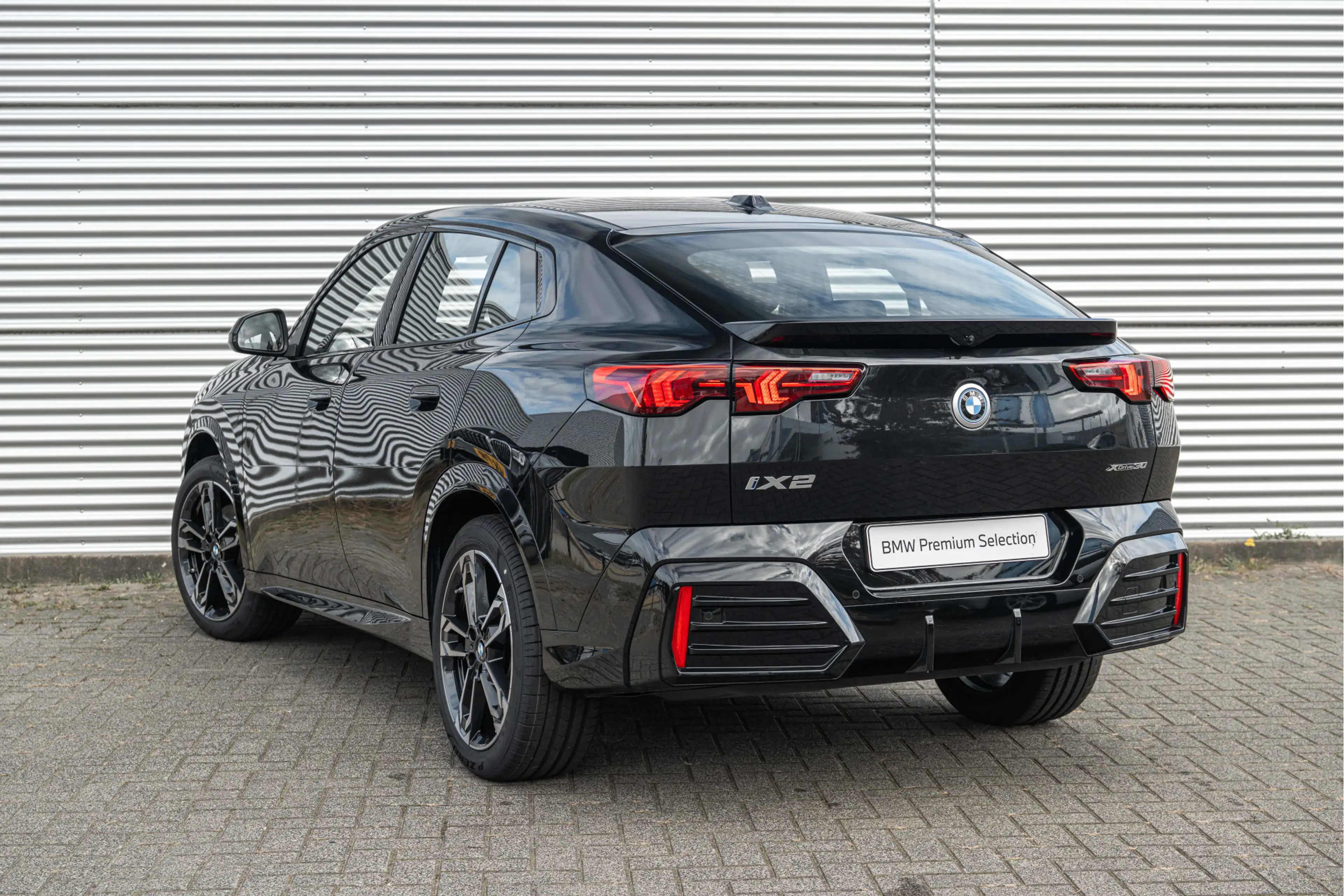 BMW iX2 xDrive30 M Sport / Sportstoelen / Stoelverwarming — photo 3
