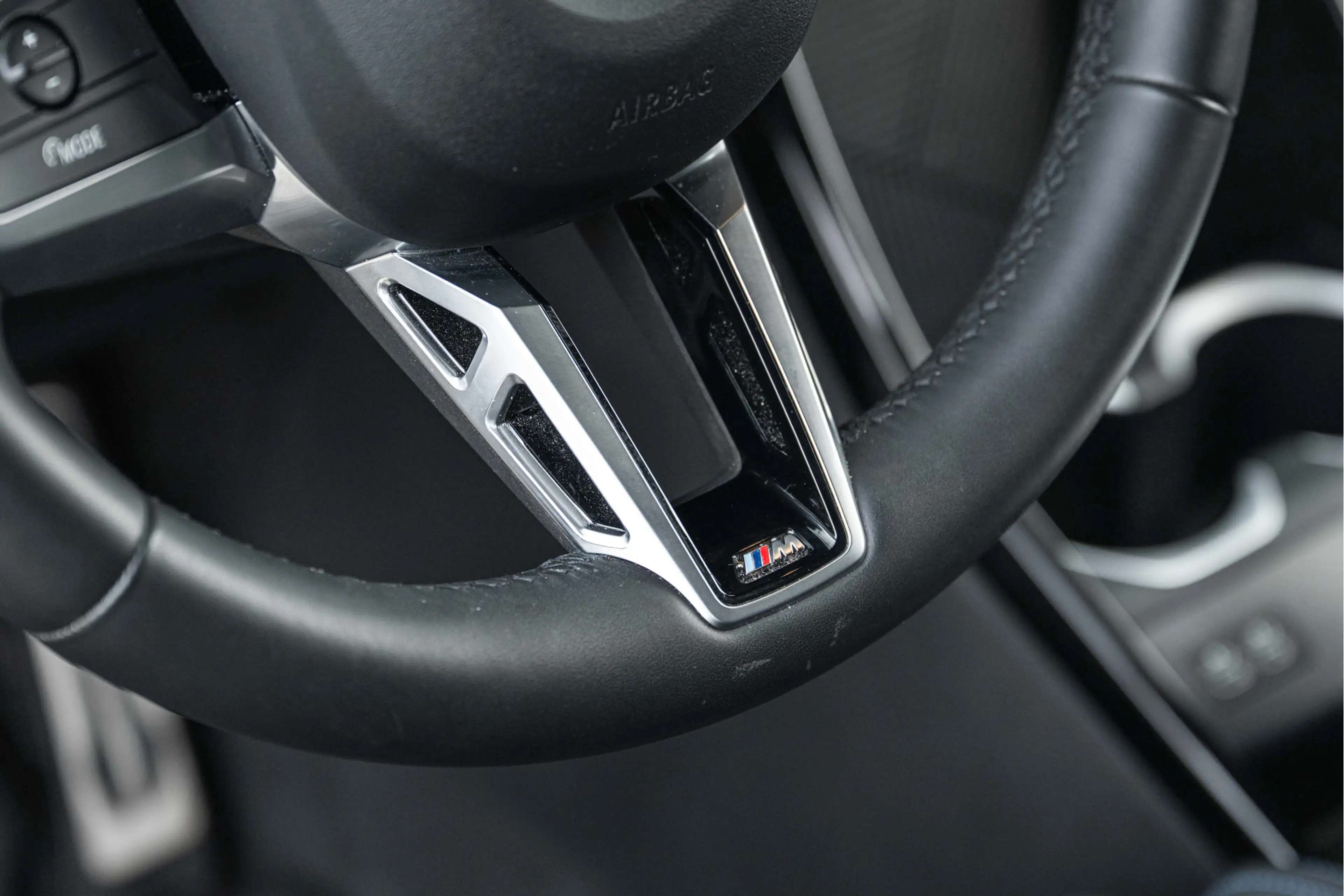 BMW iX2 xDrive30 M Sport / Sportstoelen / Stoelverwarming — photo 7