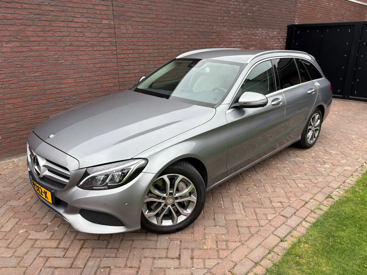 Mercedes-Benz C 350 Estate e Hybride LED Navi Burmester Camera Grijs - 1