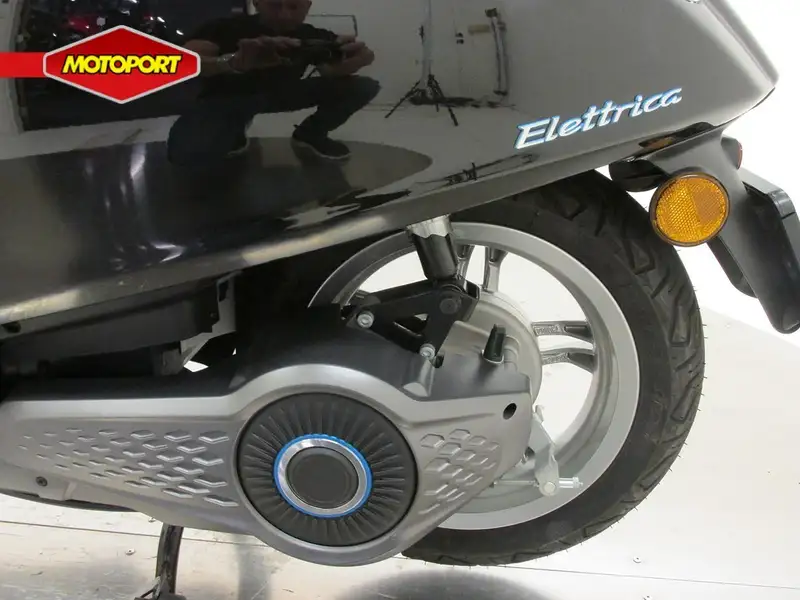 Vespa Primavera - foto 4