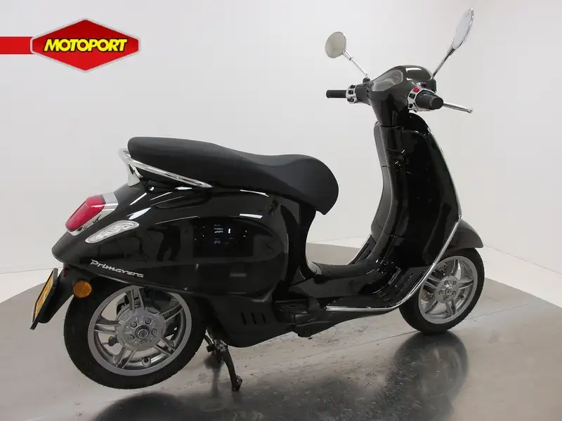 Vespa Primavera - foto 6