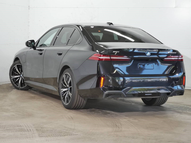 BMW 550 e xDrive |Sitzbelüft. |M Sportpaket |Bowers & Wilk — photo 3