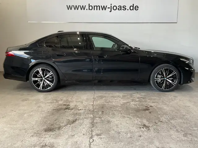 BMW M view 11