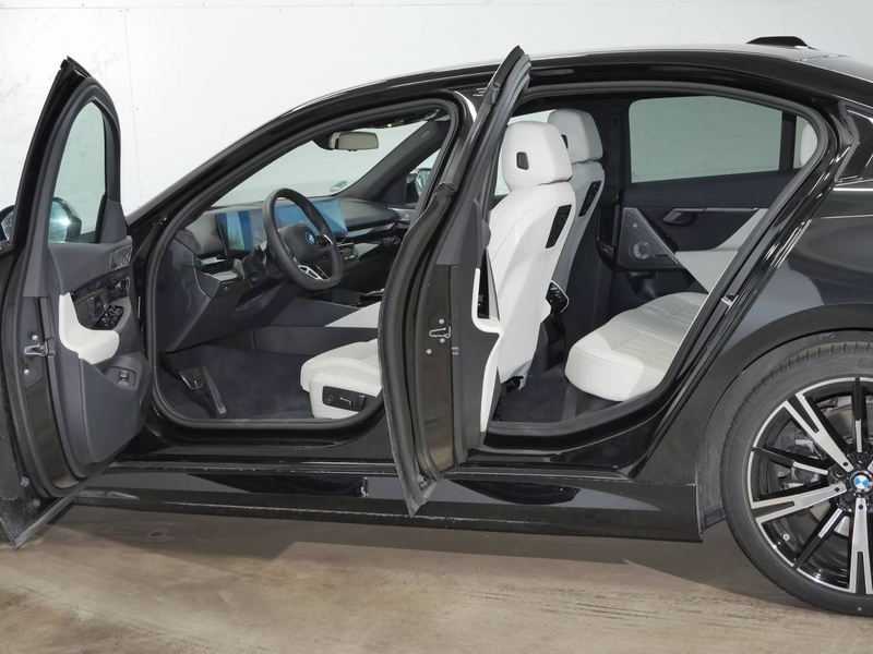 BMW 550 e xDrive |Sitzbelüft. |M Sportpaket |Bowers & Wilk — photo 12