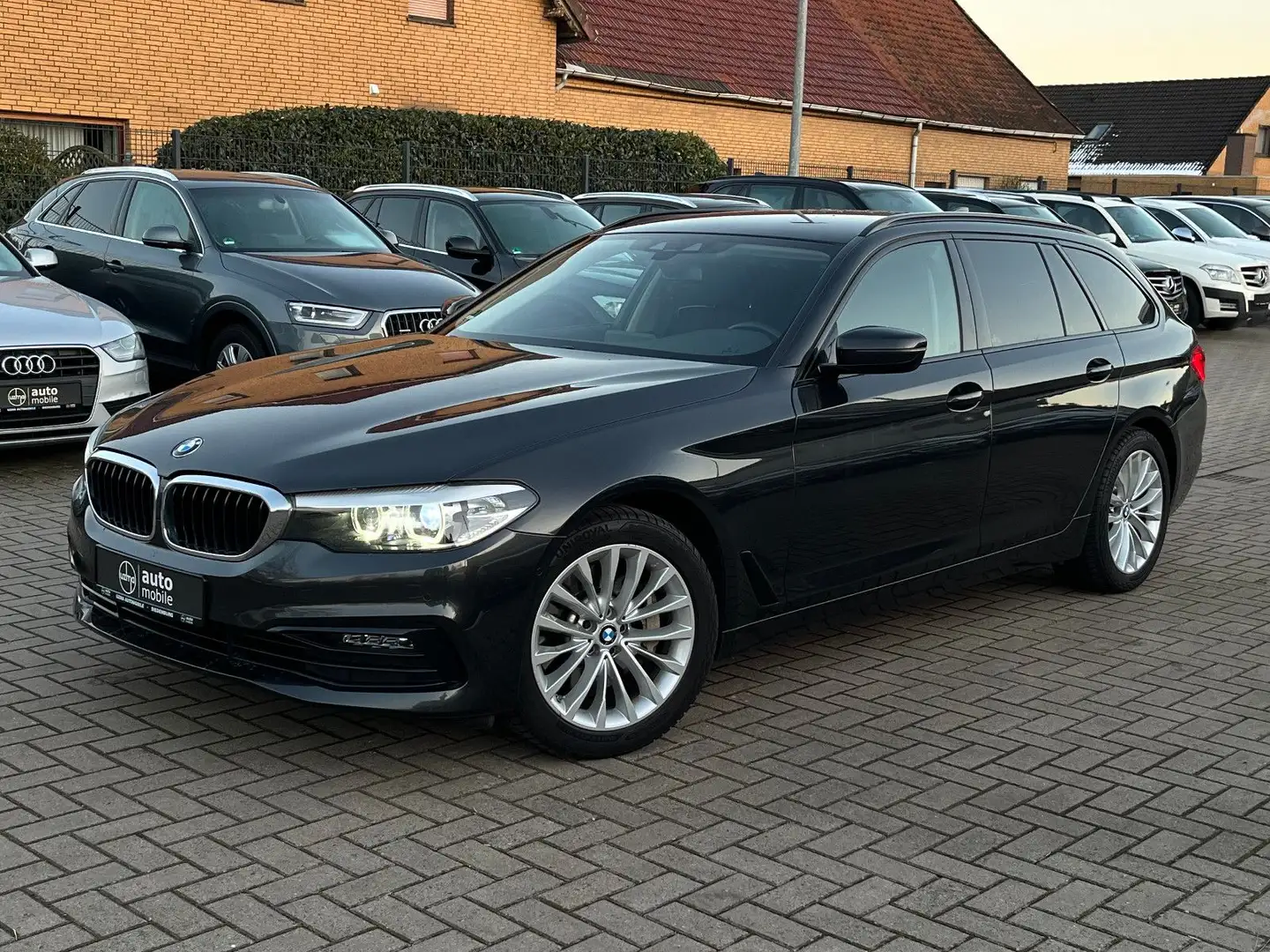 BMW 525 d Sport Line+LED+Sport+Kamra+Ambientelicht Gris - 1