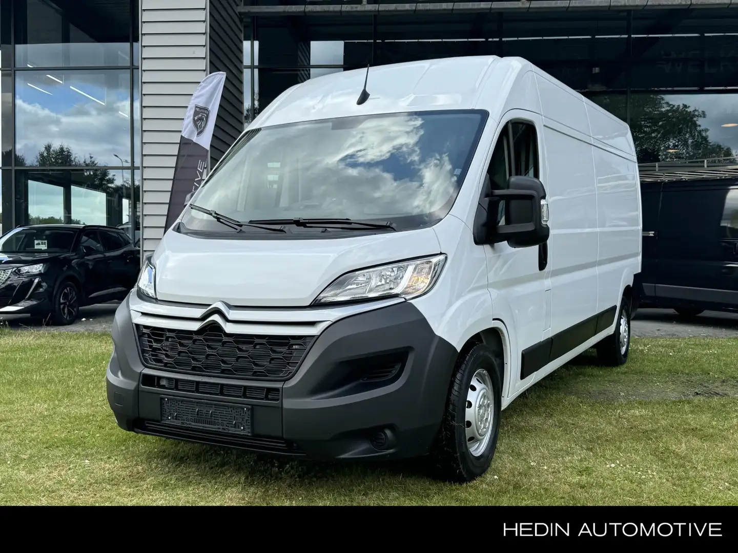 Citroen Jumper ë-Jumper 3.5t L3H2 Zwaar 75kWh Automaat 3-Pers. | Bílá - 1
